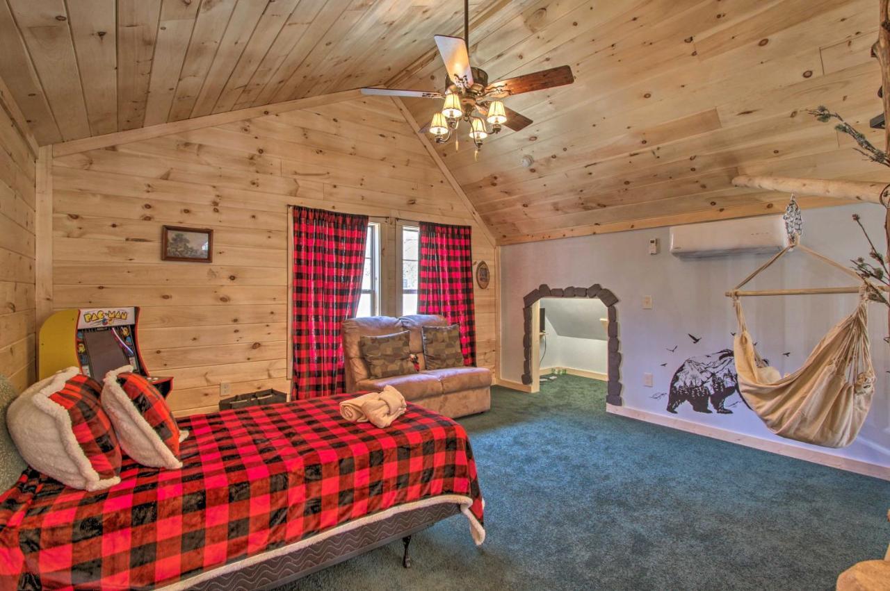 The Phoenix Cabin With Hot Tub In Gatlinburg! Exterior photo